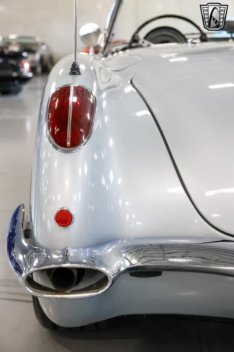 1960 Chevrolet Corvette C1 - Image 10 of 12