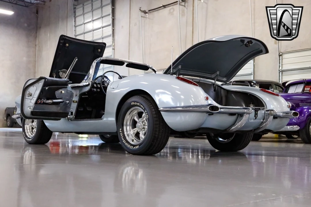 1960 Chevrolet Corvette C1 - Image 12 of 12