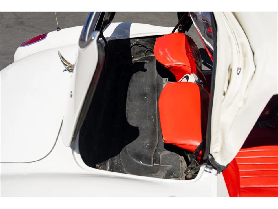 1960 Chevrolet Corvette C1 - Image 30 of 31