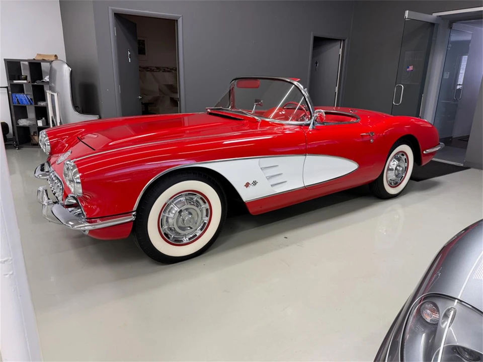 1960 Chevrolet Corvette C1 - Image 3 of 14