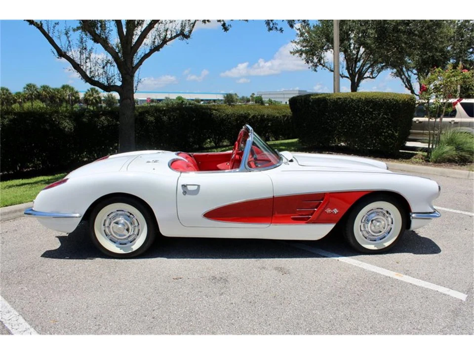 1960 Chevrolet Corvette C1 - Image 15 of 31
