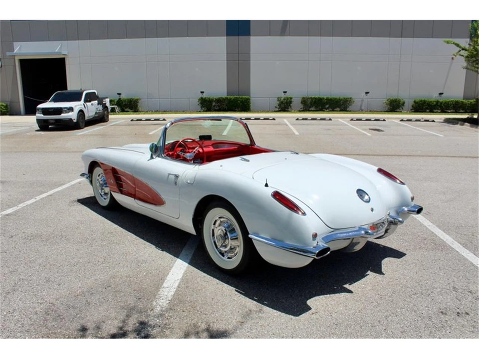 1960 Chevrolet Corvette C1 - Image 23 of 31