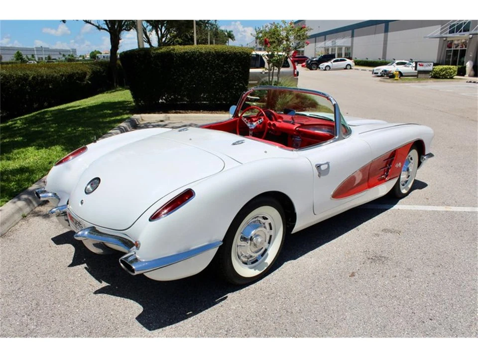 1960 Chevrolet Corvette C1 - Image 14 of 31