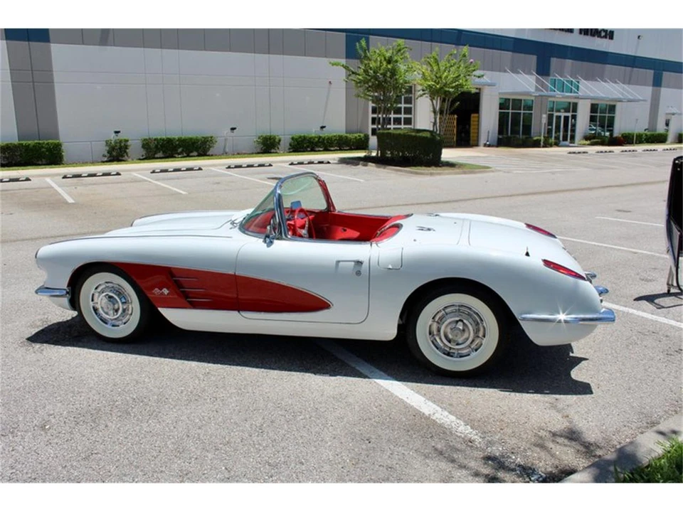 1960 Chevrolet Corvette C1 - Image 22 of 31