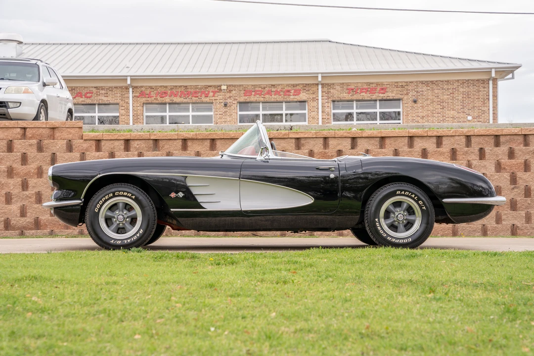 1960 Chevrolet Corvette C1 - Image 4 of 31