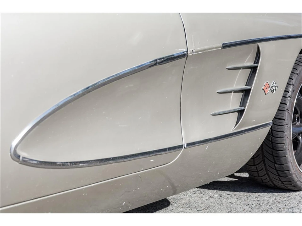 1960 Chevrolet Corvette C1 - Image 30 of 31
