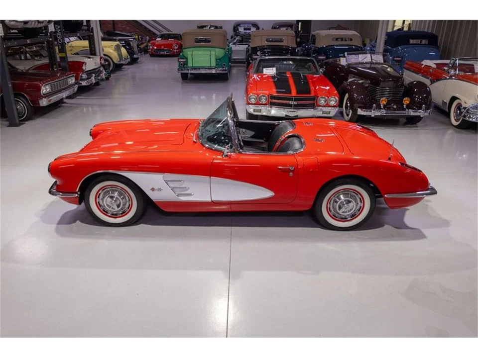 1960 Chevrolet Corvette C1 - Image 14 of 31