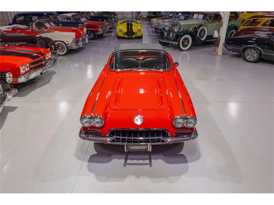1960 Chevrolet Corvette C1 - Image 16 of 31