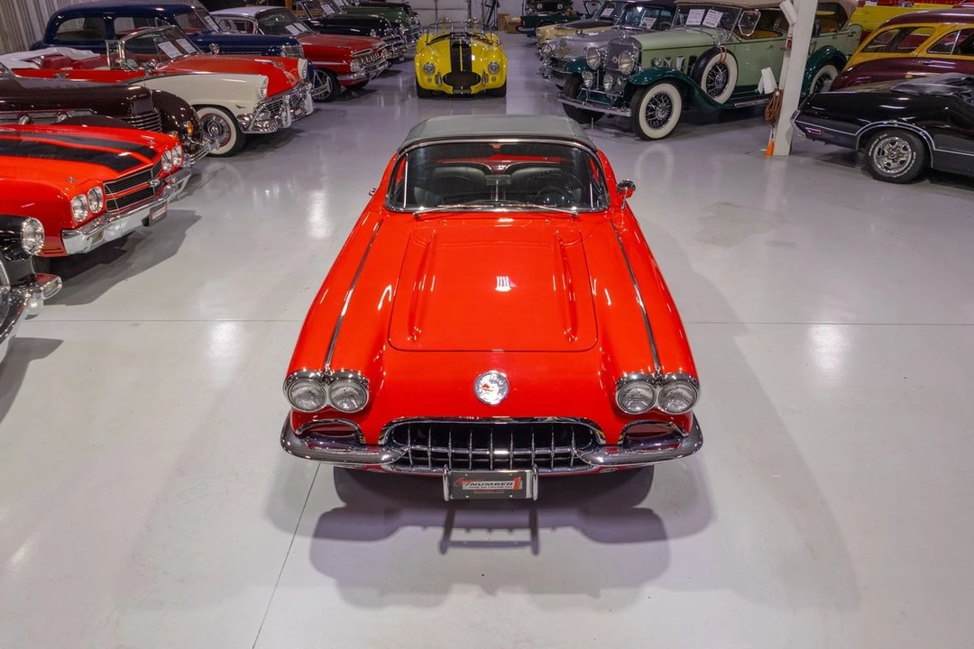 1960 Chevrolet Corvette C1 - Image 16 of 31