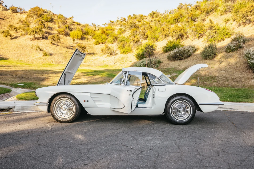 1960 Chevrolet Corvette C1 - Image 16 of 31