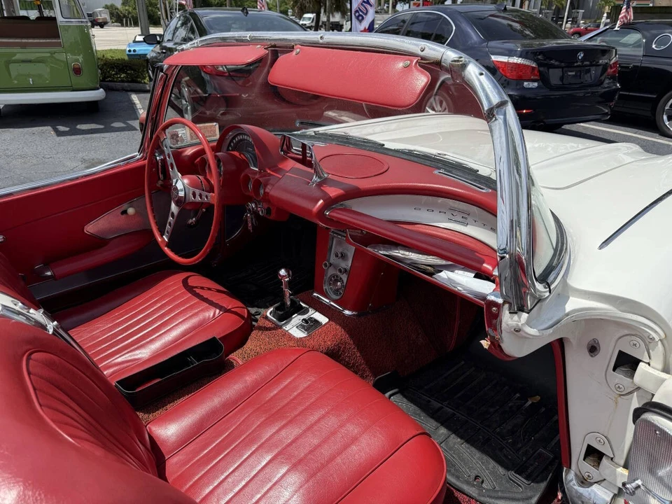 1960 Chevrolet Corvette C1 - Image 16 of 20