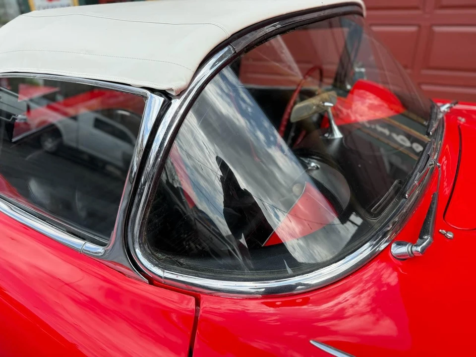 1960 Chevrolet Corvette C1 - Image 17 of 31