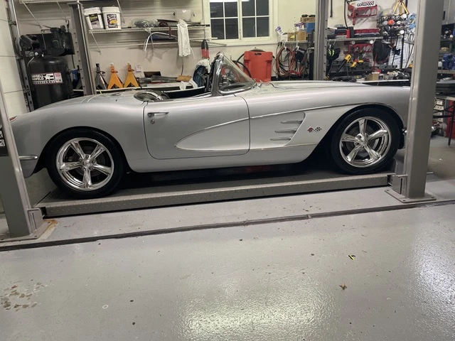 1960 Chevrolet Corvette C1 - Image 13 of 31