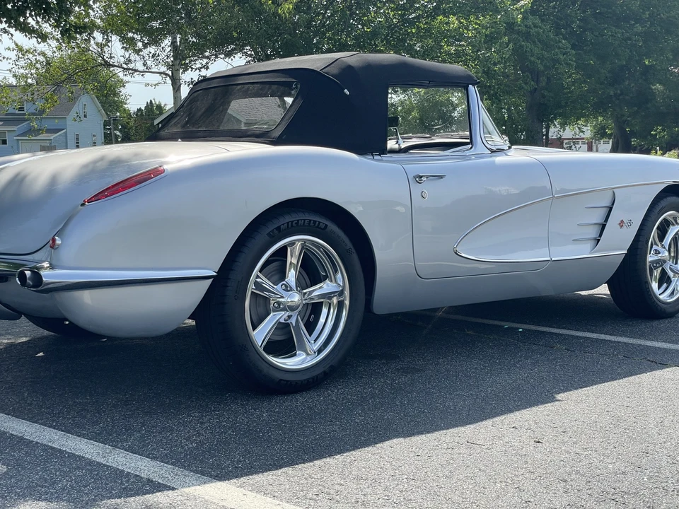 1960 Chevrolet Corvette C1 - Image 12 of 31