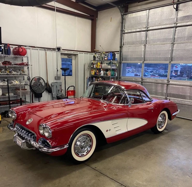 1960 Chevrolet Corvette C1 - Image 2 of 31
