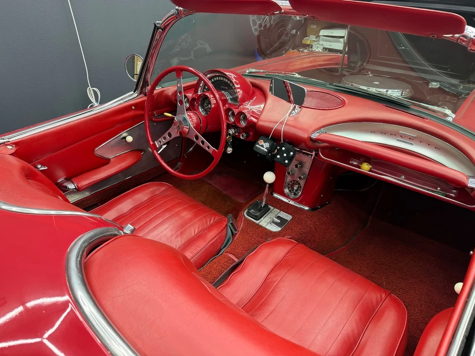 1960 Chevrolet Corvette C1 - Image 25 of 31