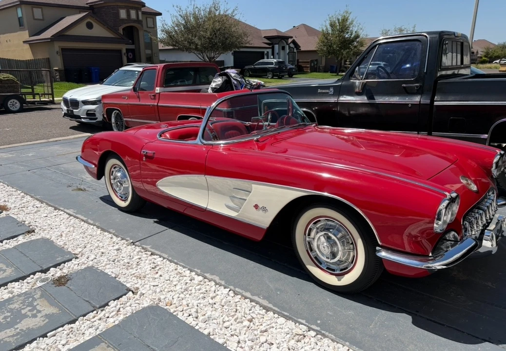 1960 Chevrolet Corvette C1 - Image 18 of 31