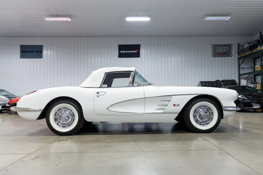 1960 Chevrolet Corvette C1 - Image 13 of 31