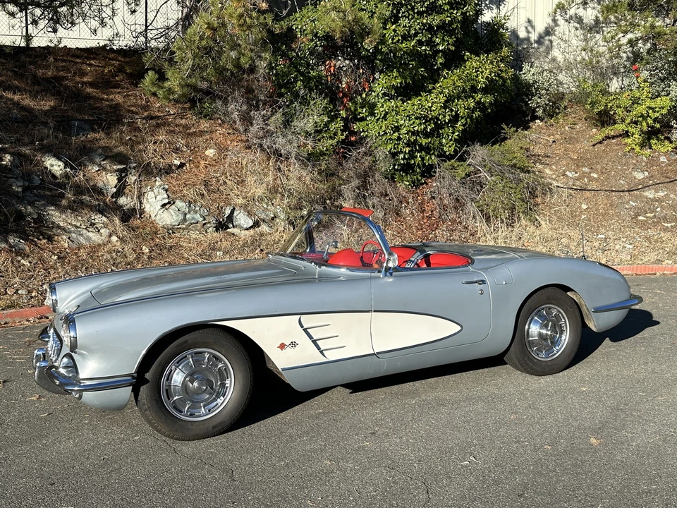 1960 Chevrolet Corvette C1 - Image 3 of 31