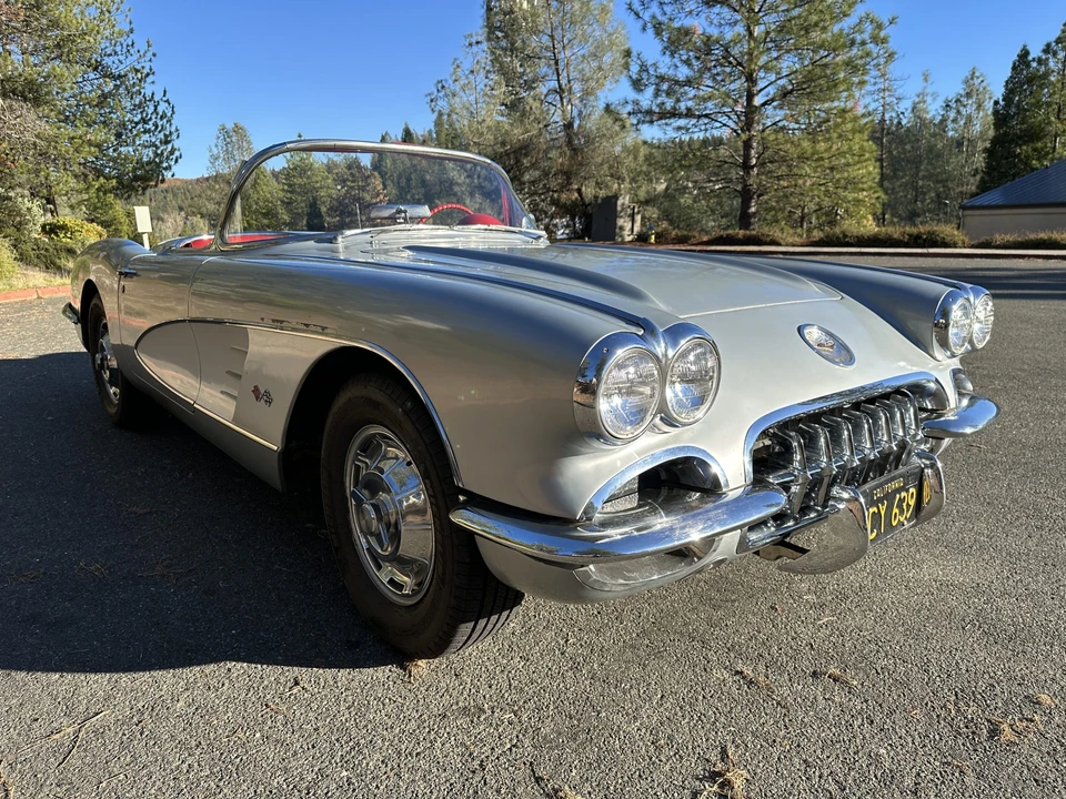 1960 Chevrolet Corvette C1 - Image 10 of 31