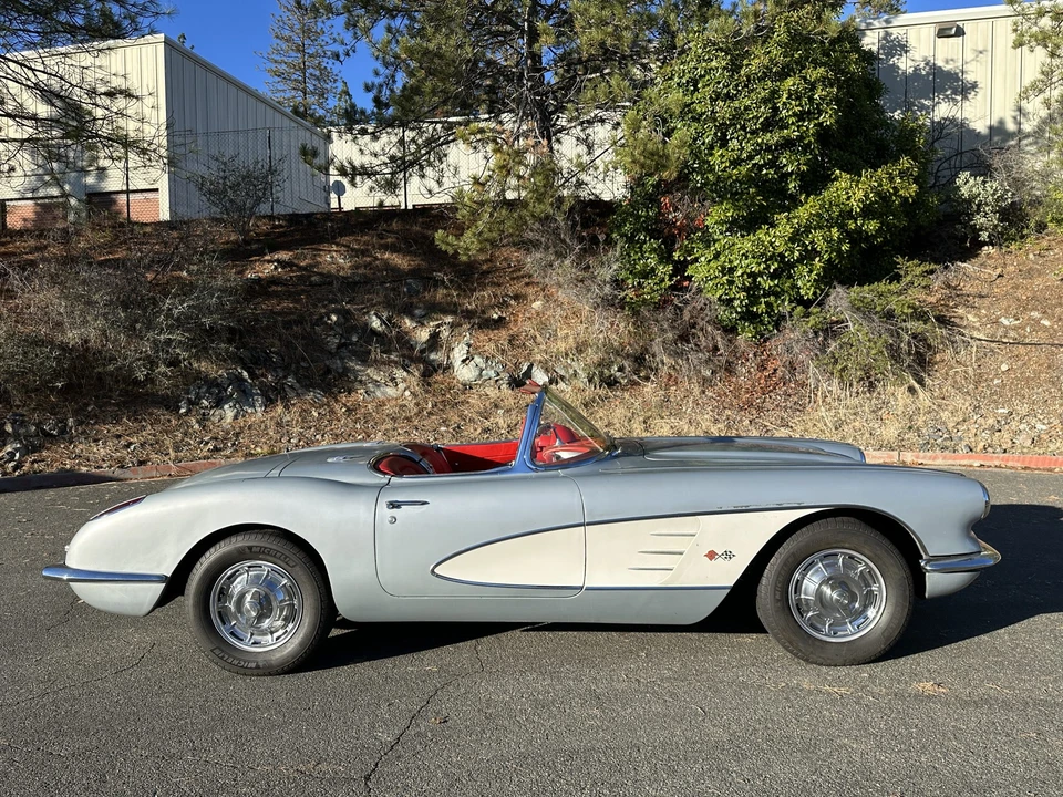 1960 Chevrolet Corvette C1 - Image 17 of 31