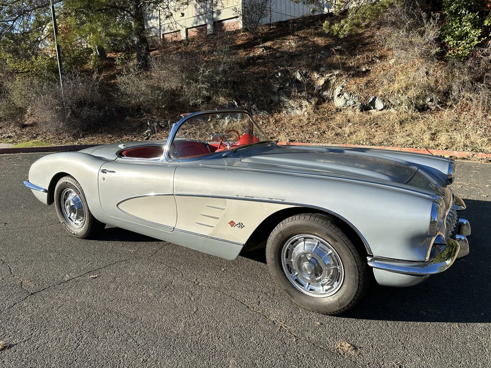 1960 Chevrolet Corvette C1 - Image 14 of 31