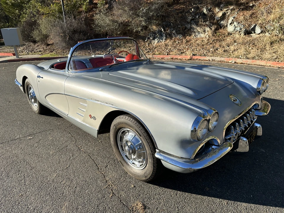 1960 Chevrolet Corvette C1 - Image 12 of 31