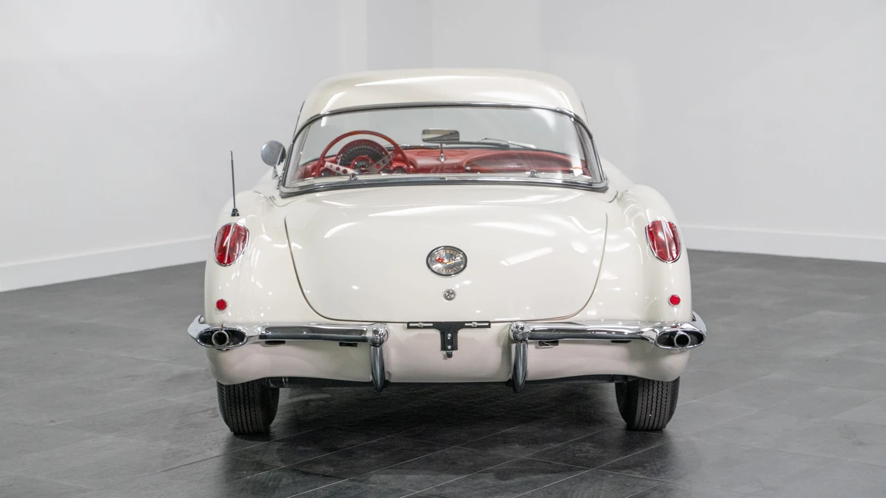 1960 Chevrolet Corvette C1 - Image 13 of 31