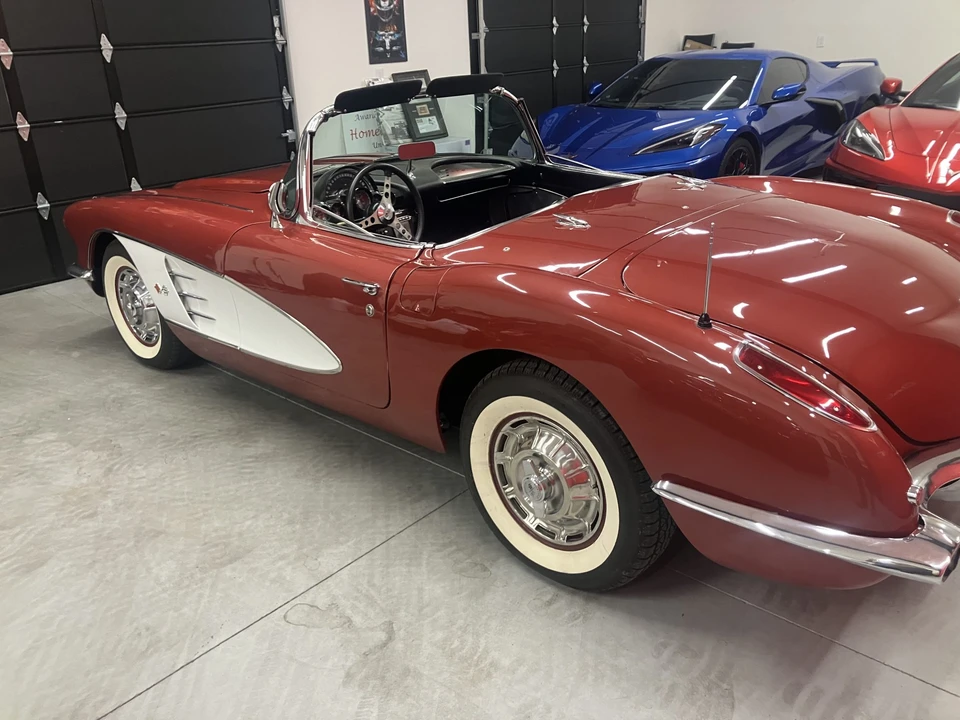 1960 Chevrolet Corvette C1 - Image 13 of 31