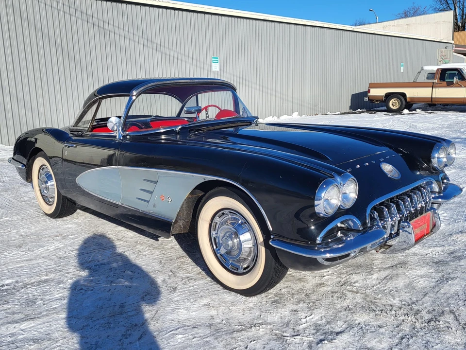 1960 Chevrolet Corvette C1 - Image 11 of 31