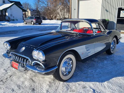 1960 Chevrolet Corvette C1 - Image 2 of 31