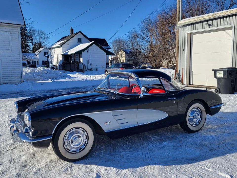 1960 Chevrolet Corvette C1 - Image 3 of 31