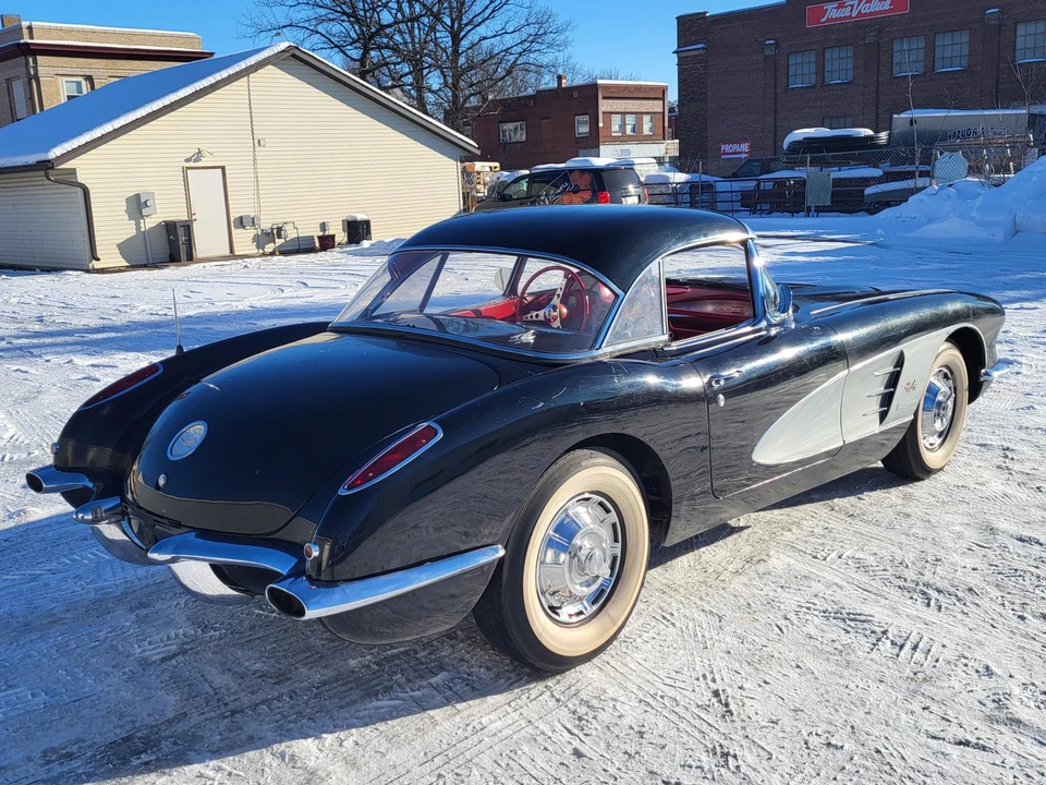 1960 Chevrolet Corvette C1 - Image 7 of 31