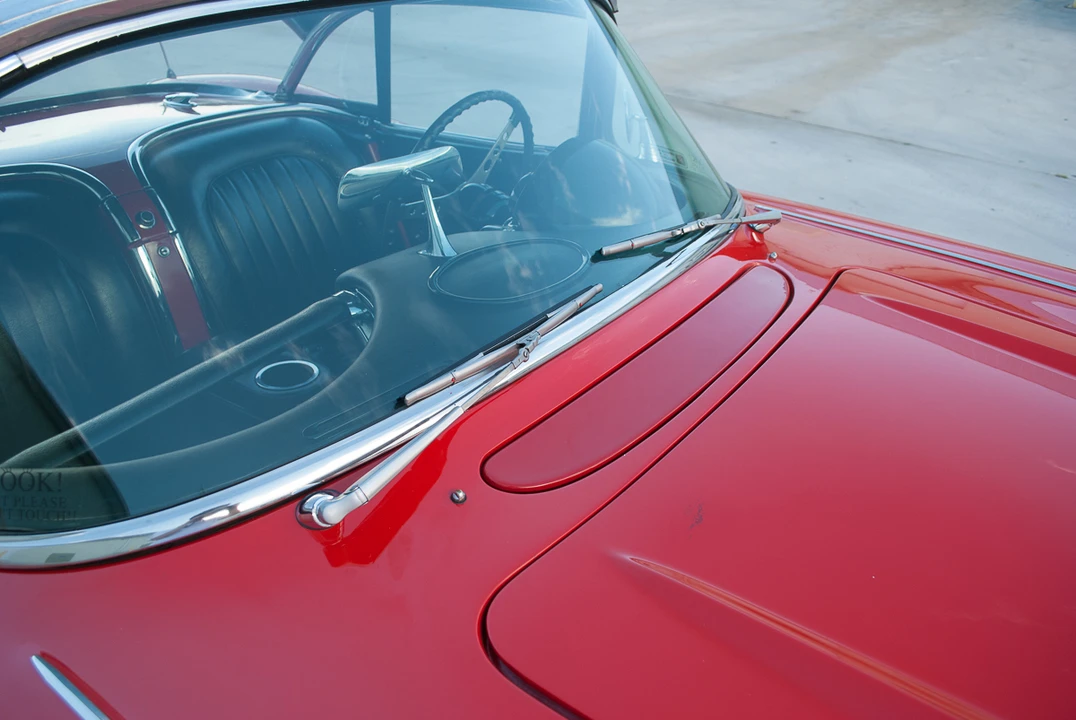 1960 Chevrolet Corvette C1 - Image 18 of 31