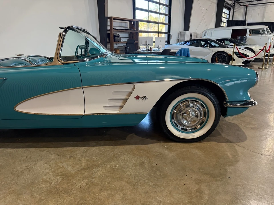 1960 Chevrolet Corvette C1 - Image 9 of 21