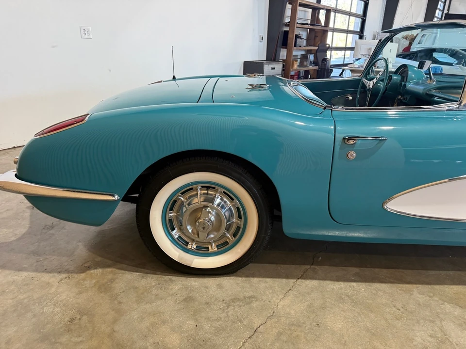 1960 Chevrolet Corvette C1 - Image 10 of 21