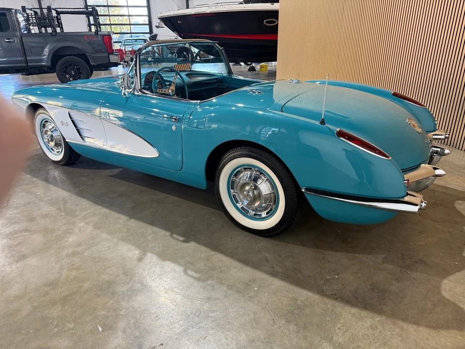 1960 Chevrolet Corvette C1 - Image 11 of 21