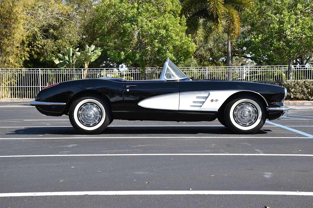 1960 Chevrolet Corvette C1 - Image 23 of 31