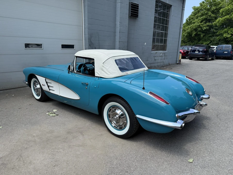 1960 Chevrolet Corvette C1 - Image 23 of 31