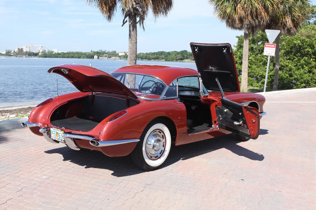 1960 Chevrolet Corvette C1 - Image 13 of 31