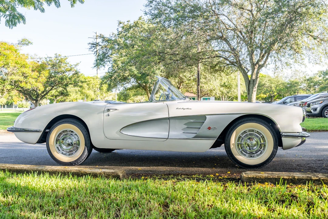 1960 Chevrolet Corvette C1 - Image 11 of 31