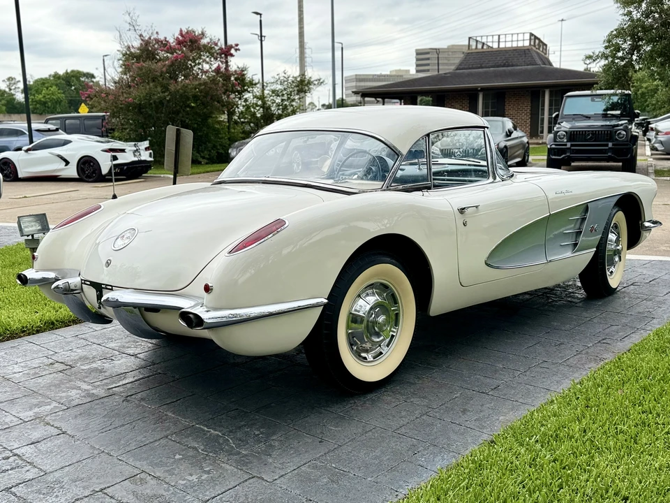 1960 Chevrolet Corvette C1 - Image 5 of 31