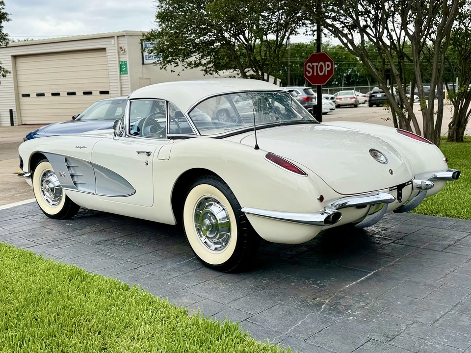 1960 Chevrolet Corvette C1 - Image 7 of 31