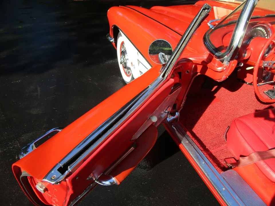 1960 Chevrolet Corvette C1 - Image 28 of 31