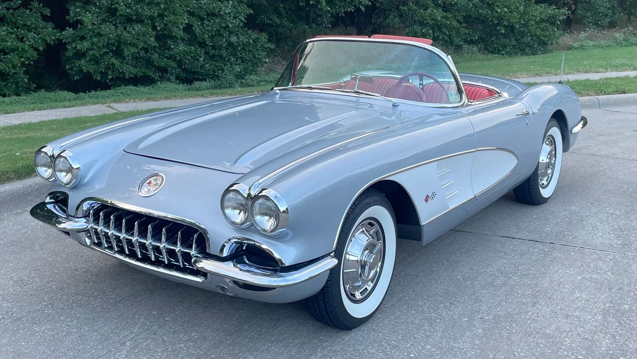 1960 Chevrolet Corvette C1 - Image 2 of 31