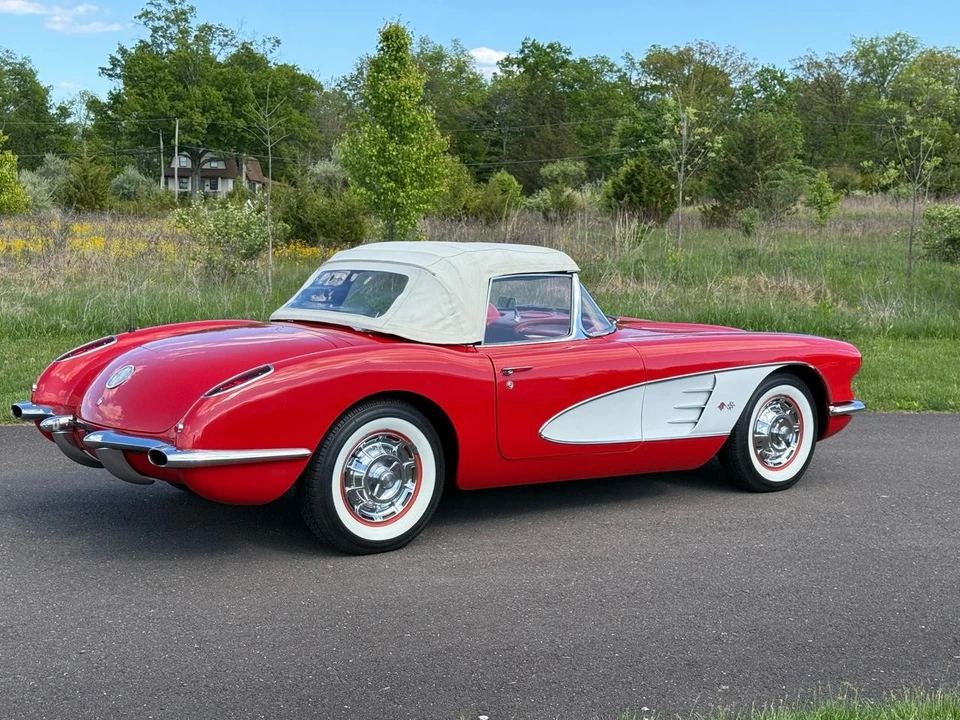 1960 Chevrolet Corvette C1 - Image 10 of 31