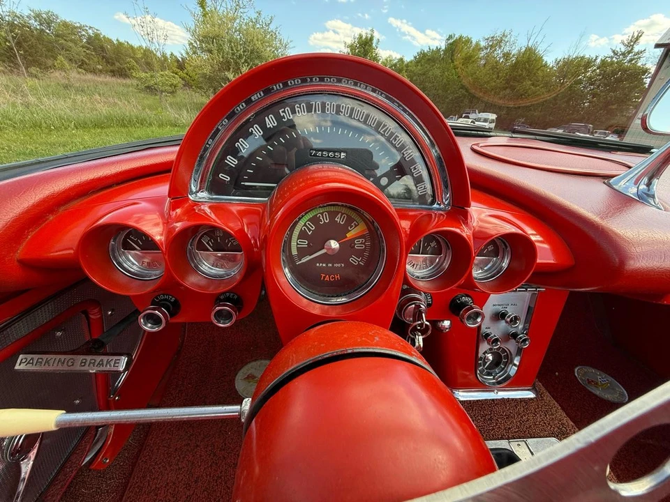 1960 Chevrolet Corvette C1 - Image 18 of 31