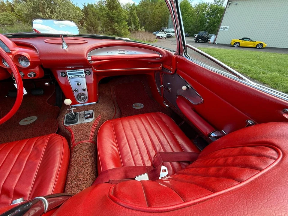 1960 Chevrolet Corvette C1 - Image 15 of 31