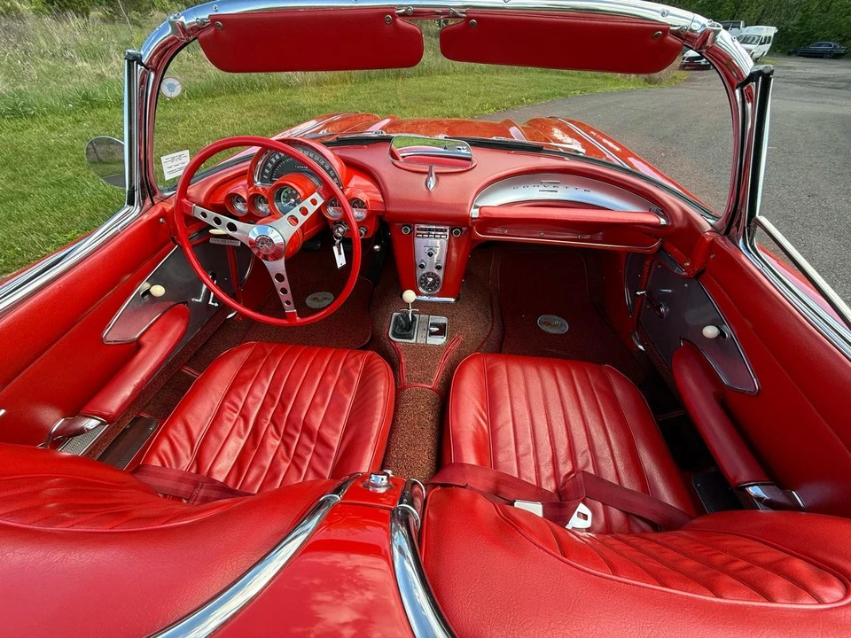 1960 Chevrolet Corvette C1 - Image 12 of 31