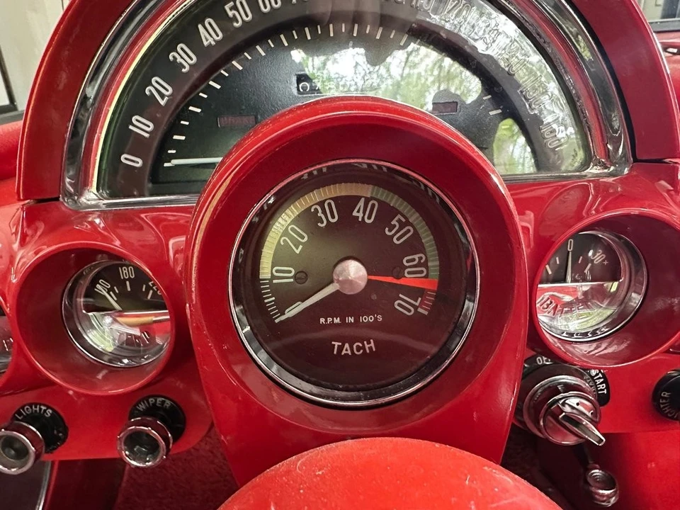 1960 Chevrolet Corvette - Image 28 of 31